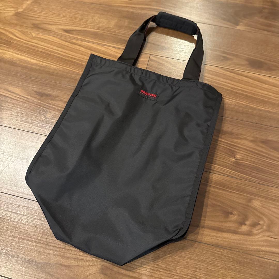 BRIEFING ブラック/スクエアトート BRA241T6 USA製