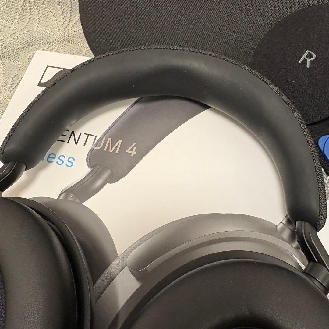 【美品】Sennheiser Momentum 4 + 予備イヤーパッド＆カバー