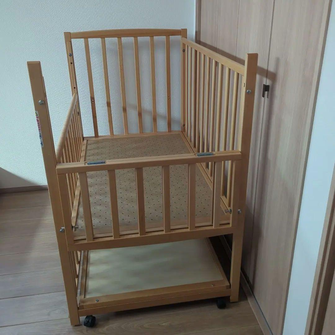 木製キャスター付きベビーベッド(YAMASAKI)＋ベットマット・防水シート