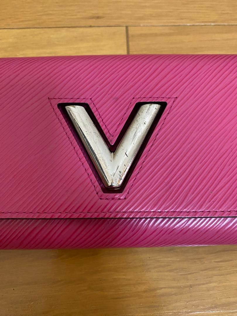 ノ*エ様 ルイヴィトン エピポルトフォイユ・ツイスト M62362 ホットピンク