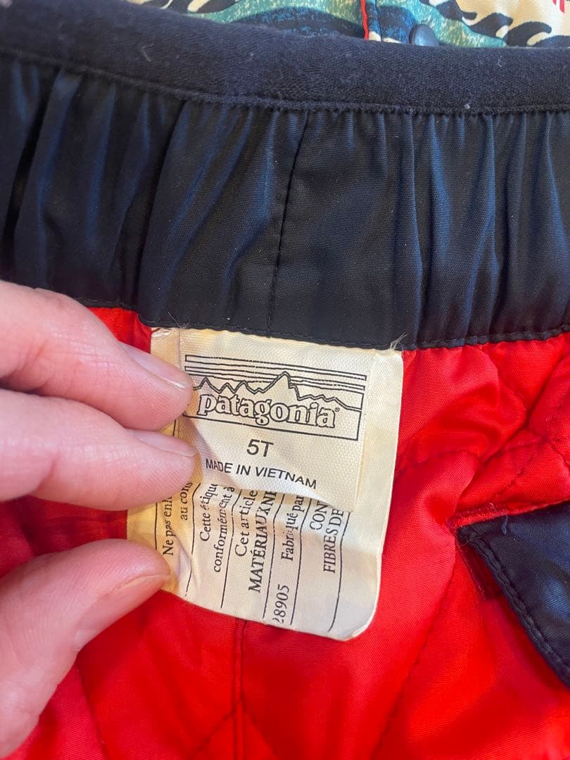 パタゴニア リバーシブル　スノーウェア スキーウェア　5T 110-120