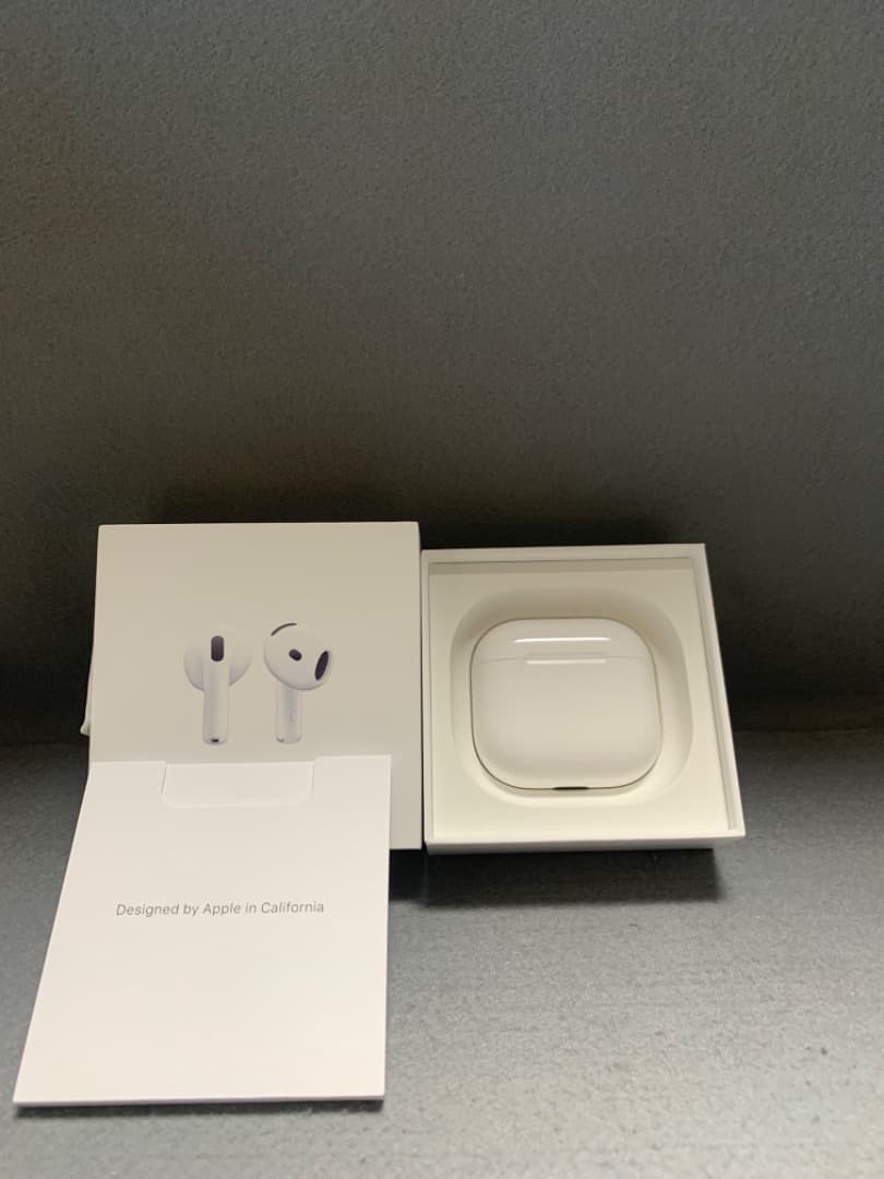 ほぼ未使用 AirPods 第4世代 USB-C