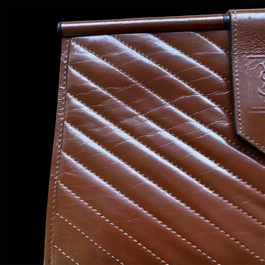 Yves Saint Laurent ブラウン クラッチバッグ