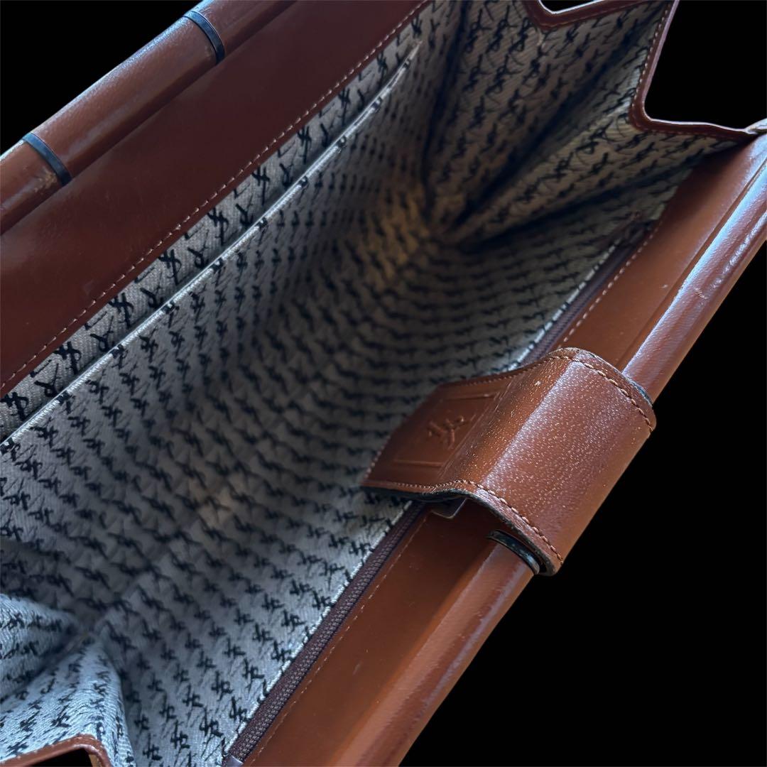 Yves Saint Laurent ブラウン クラッチバッグ