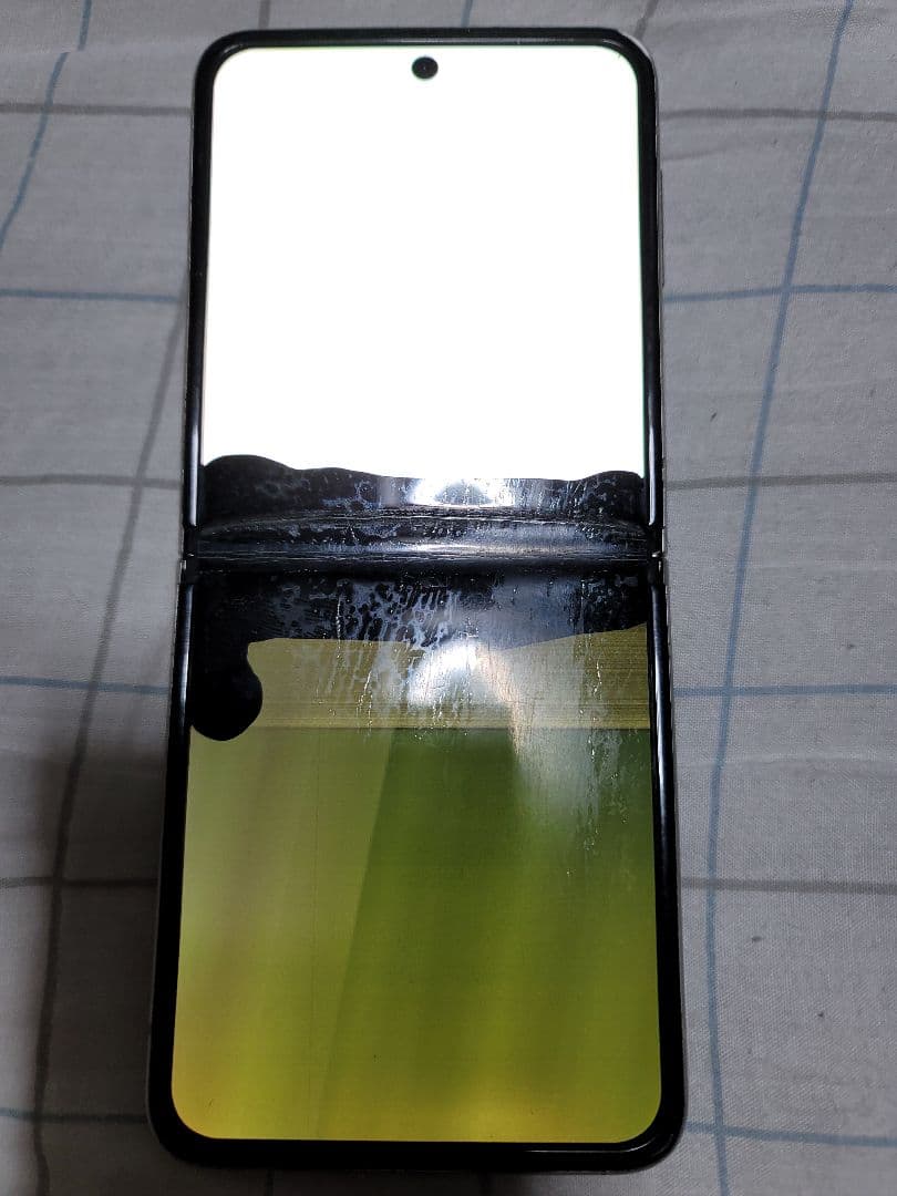 docomo ドコモ Galaxy Flip3 SC-54B クリーム　ジャンク