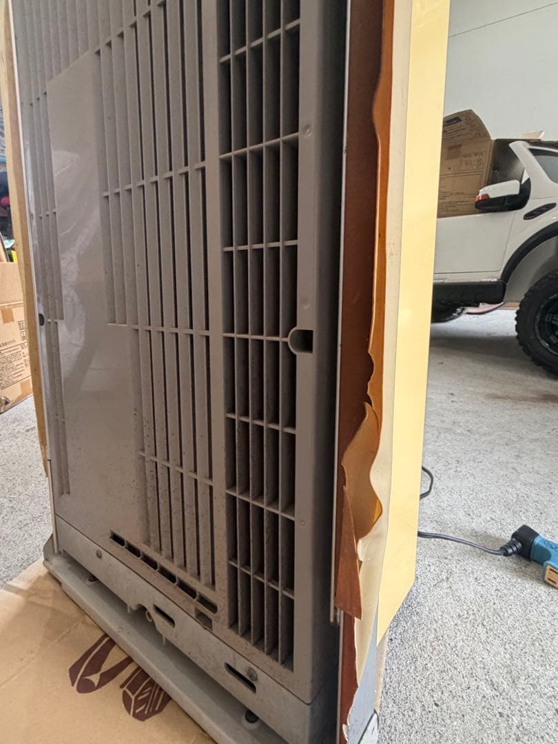 窓用エアコン　トヨトミ　TIW-A16K