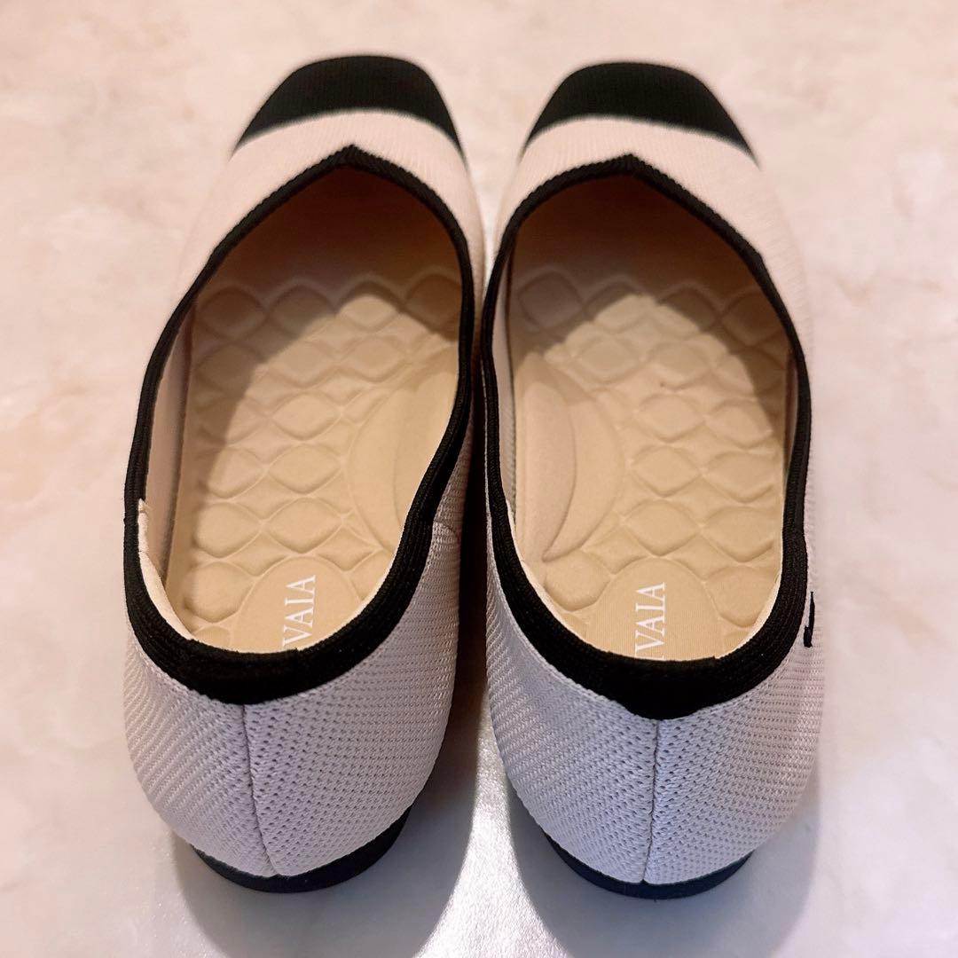 VIVAIA スクエアトゥ超軽量 フラットシューズ