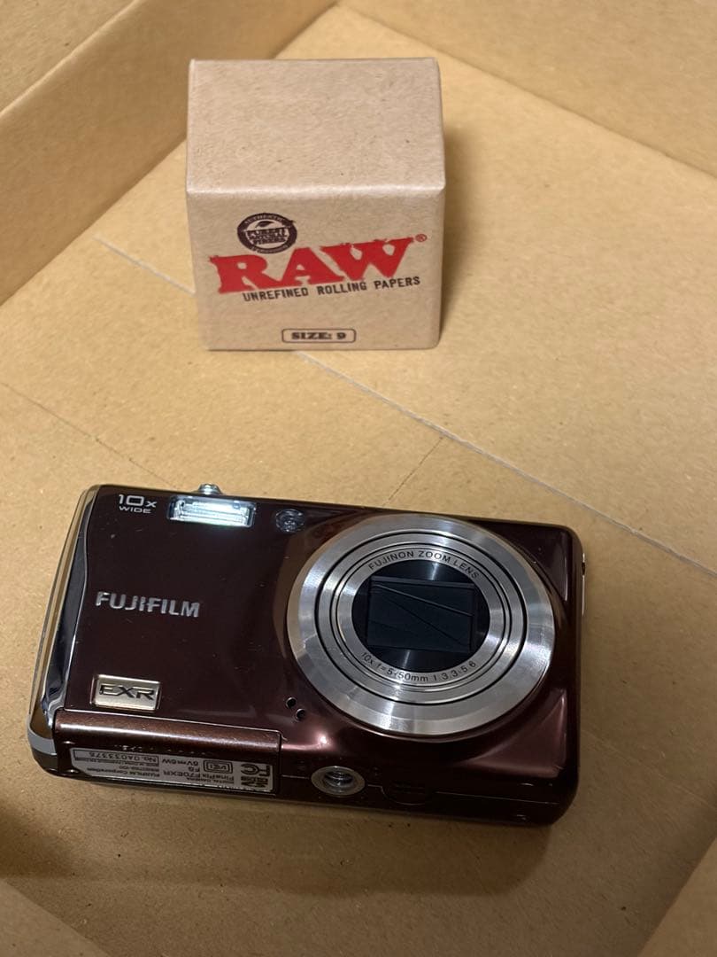 富士フィルム　Fine pix F70exr