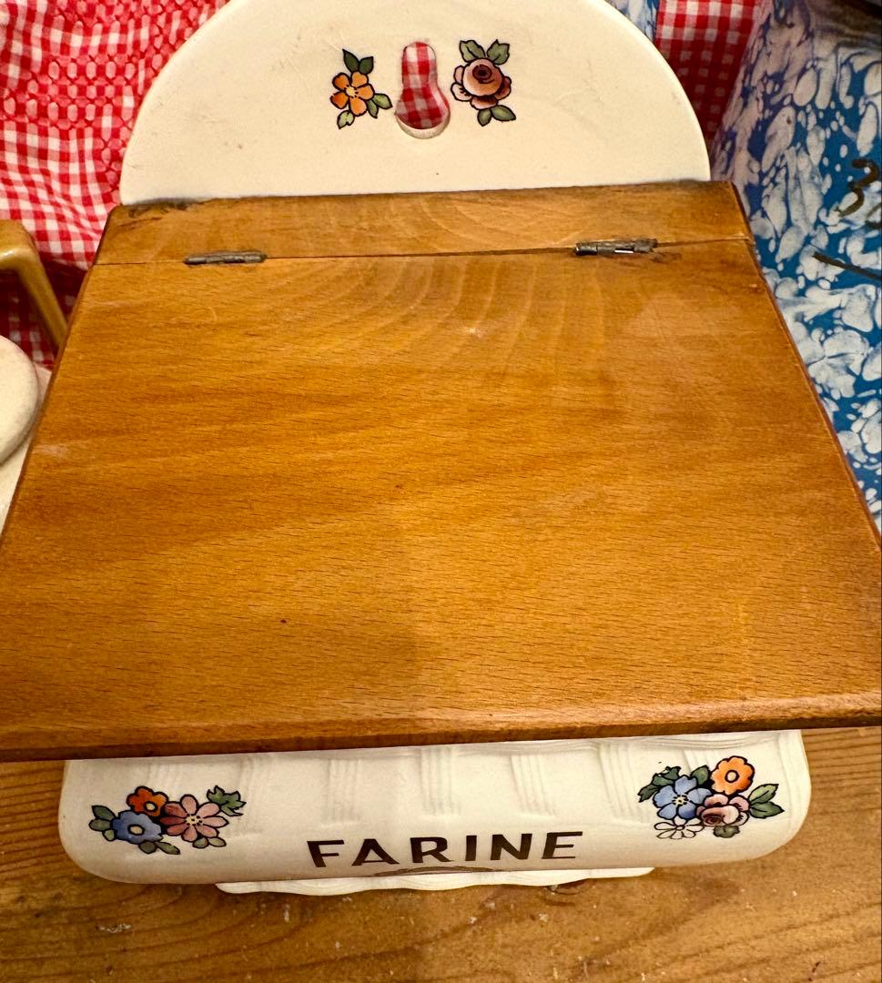 ◆希少美品◆フランスFARINE木製蓋付き花柄♡ラタン編込模様陶器ボックス