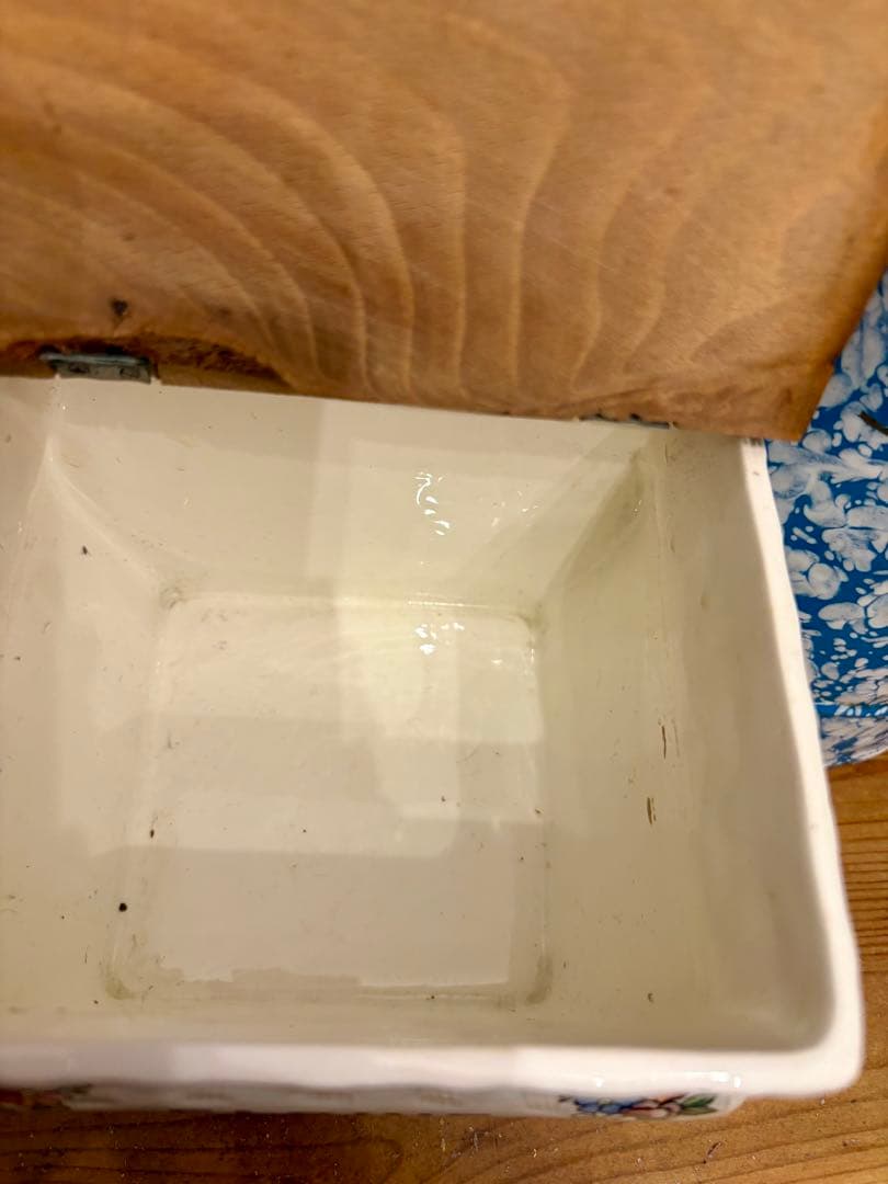 ◆希少美品◆フランスFARINE木製蓋付き花柄♡ラタン編込模様陶器ボックス