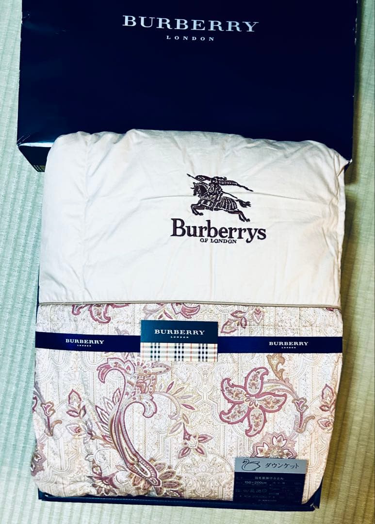 新品　バーバリー　羽毛布団　ダウン70%　日本製　西川産業　ベージュ系