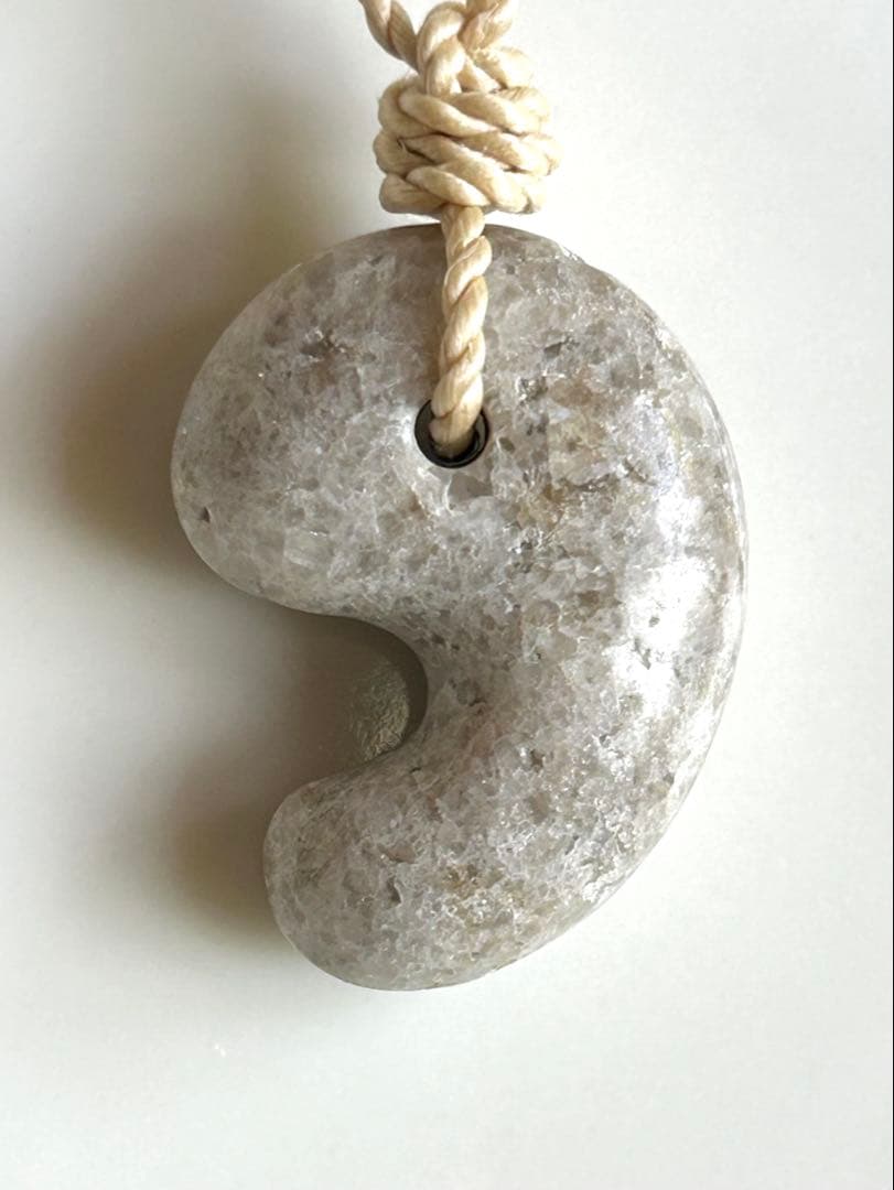 【霊石】宮崎ニニギ水晶　特大勾玉　精麻ネックレス☆証明書付