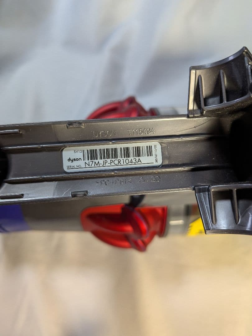 ia043　62分　ダイソン　コードレス　SV12　稼働品　分解洗浄済　動作保証