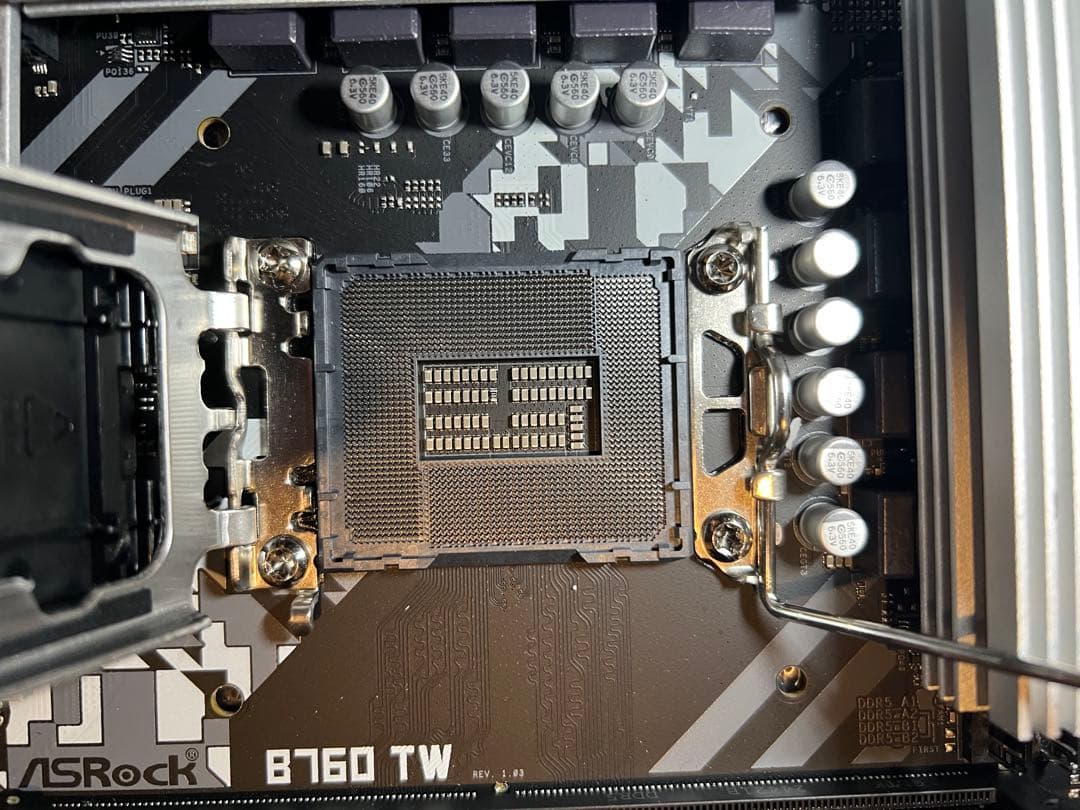 マザーボード　12世代　13世代　14世代