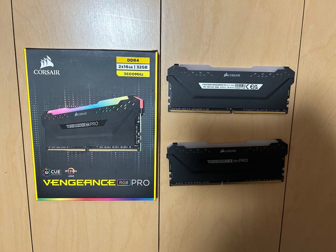 CORSAIR VENGEANCE RGB PRO 16GB×2