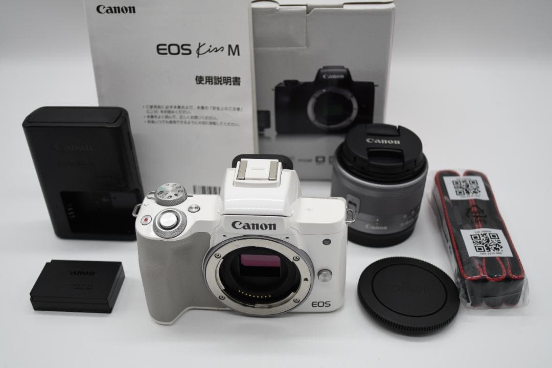 ★美品★ キヤノン EOS kiss M ホワイト＋EF-M 15-45mm