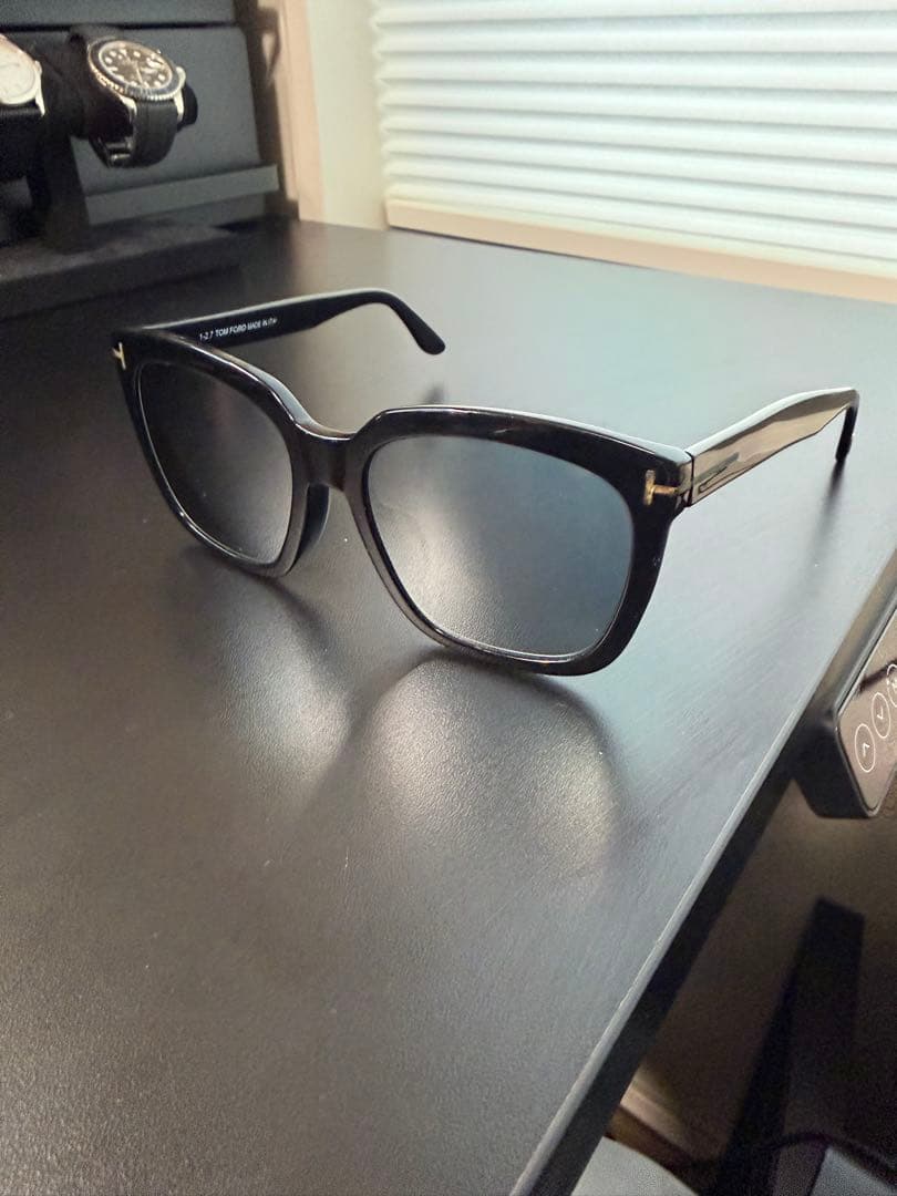 トムフォードサングラス　TF502-F 要レンズ交換