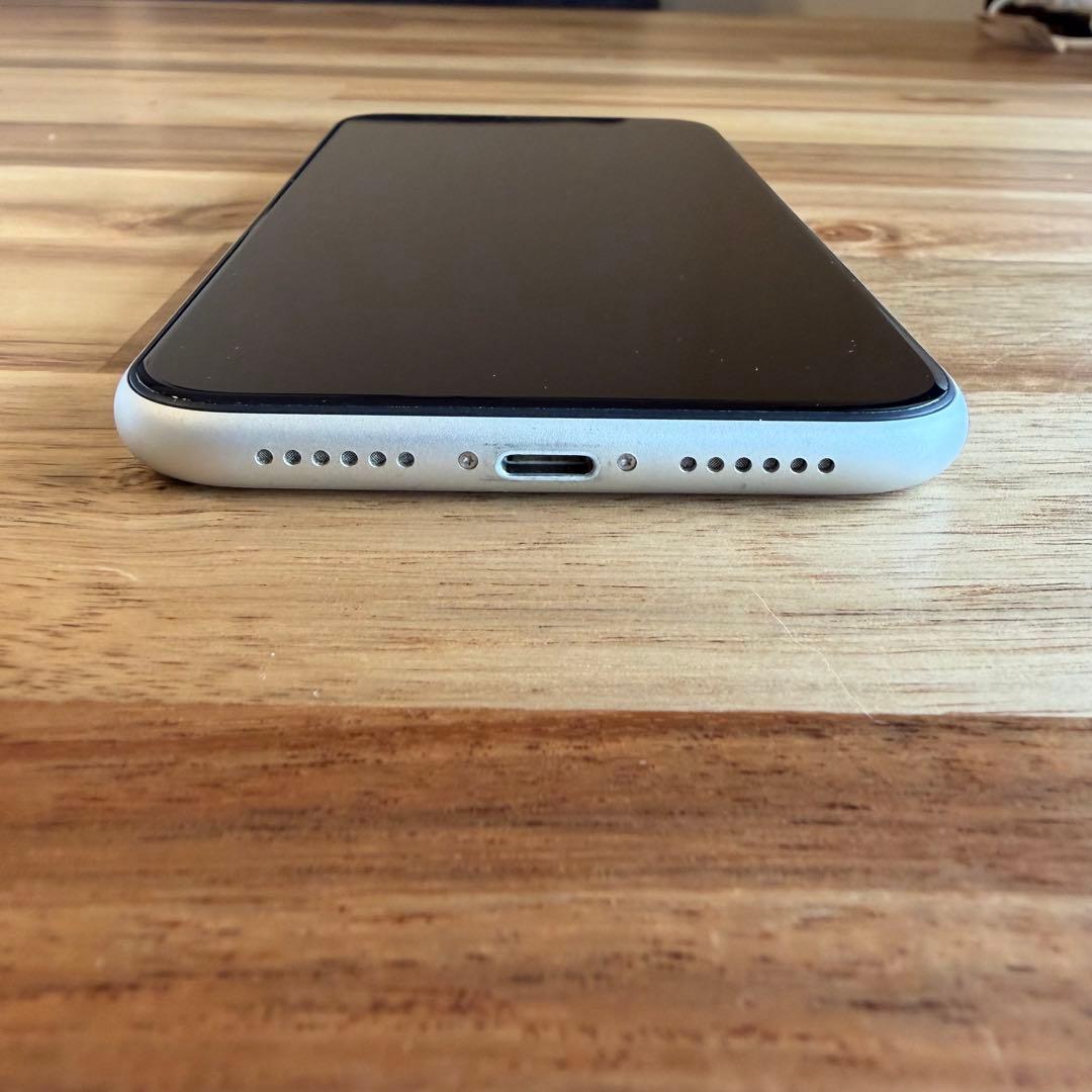 iphone11（ホワイト128GB） ※simフリー・箱あり