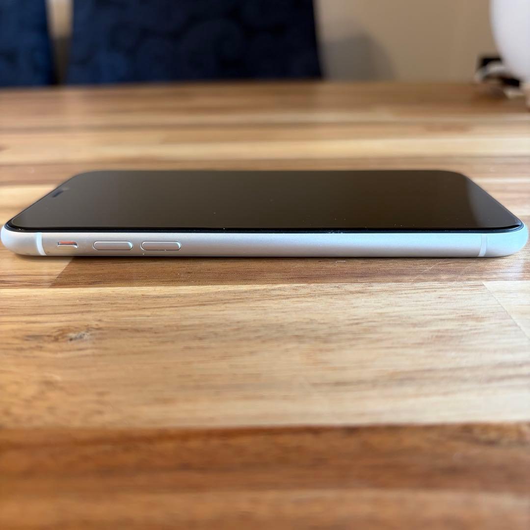 iphone11（ホワイト128GB） ※simフリー・箱あり
