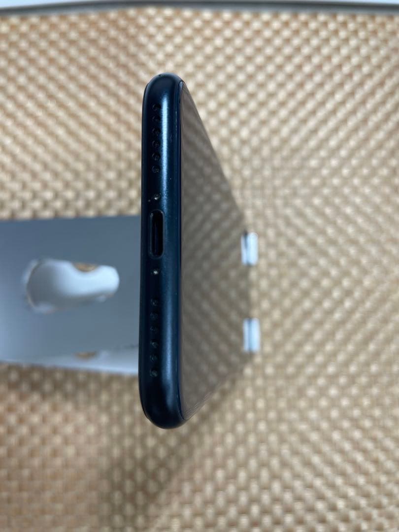 iPhone SE 第3世代 64 GB ミッドナイトSIMフリー【1680】