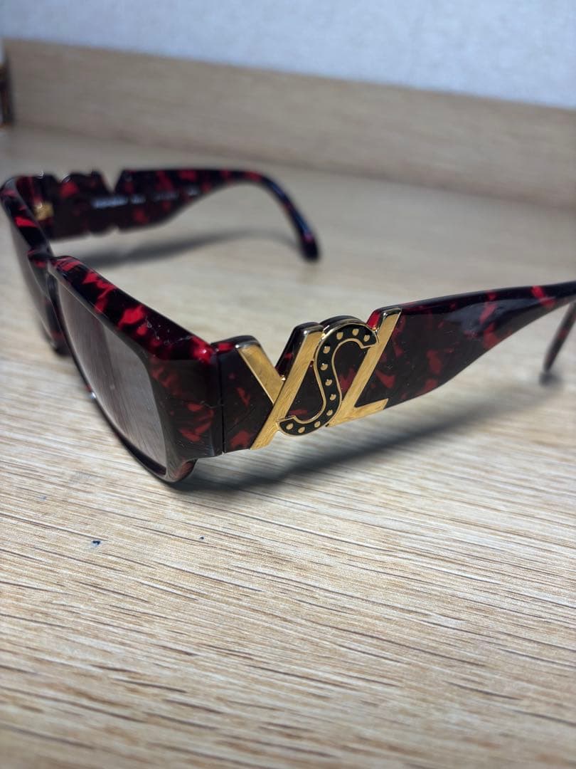 Yves Saint Laurent サングラス 赤　ケース付き