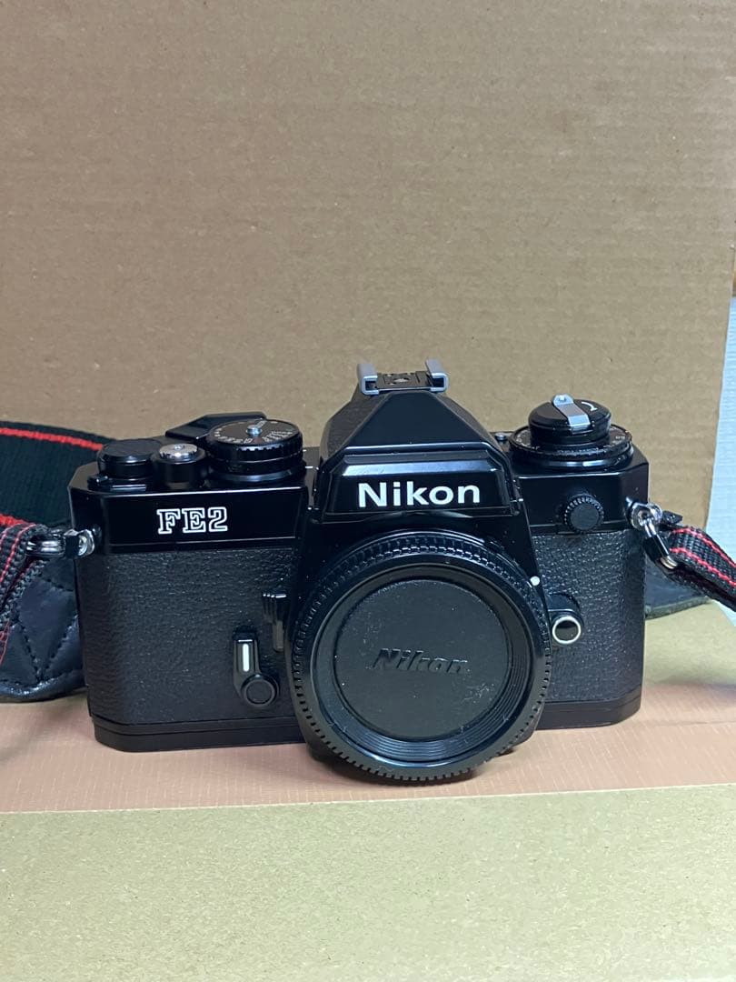 Nikon FE2 マニュアルフォーカス　カメラ　ブラック　ボディ