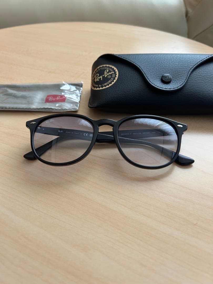 Ray-Ban RB 4259F サングラス