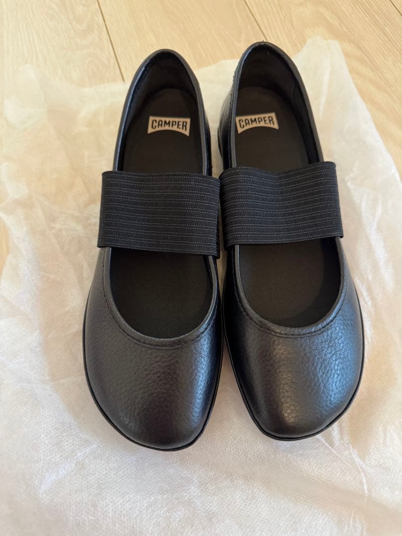 CAMPER ブラック フラットシューズ