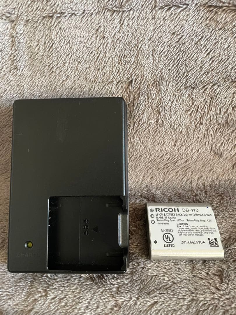 【美品】RICOH CX4 シャンパンゴールド コンデジ【動作確認済】