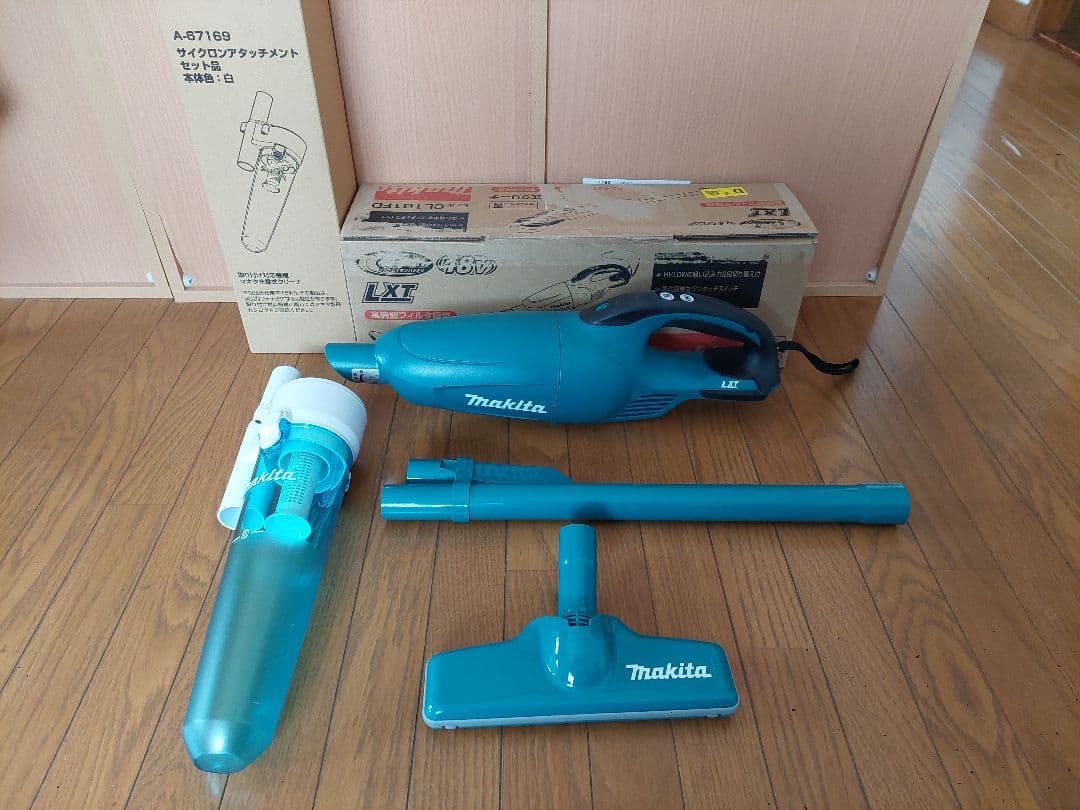 Makita　マキタ　掃除機 CL181FDZ 充電式　サイクロン付き