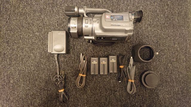 SONY DCR-VX1000 デジタルハンディカム 本体＋付属品