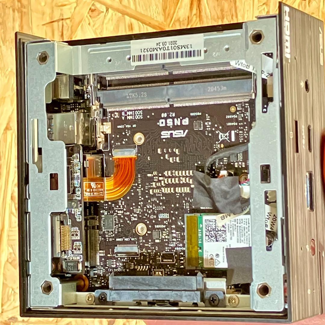 【中古】ASUS / ミニPC / ベアボーン / PN50-BBR026MD