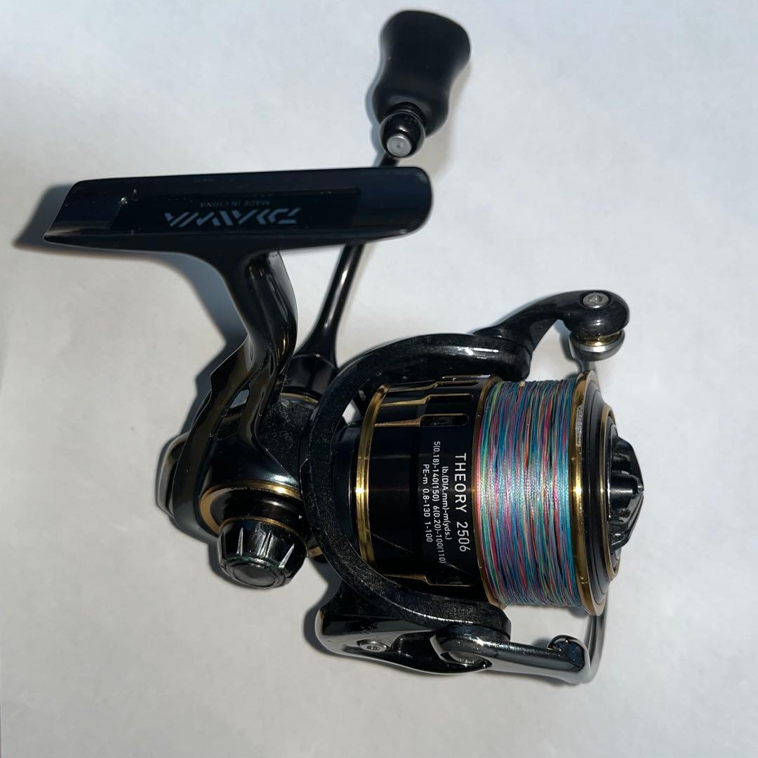 DAIWA THEORY セオリー2506 スピニングリール美品軽量高剛性