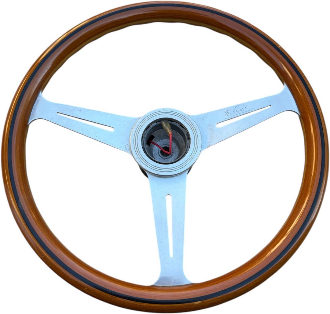 希少【NARDI Classic】ウッドステアリング