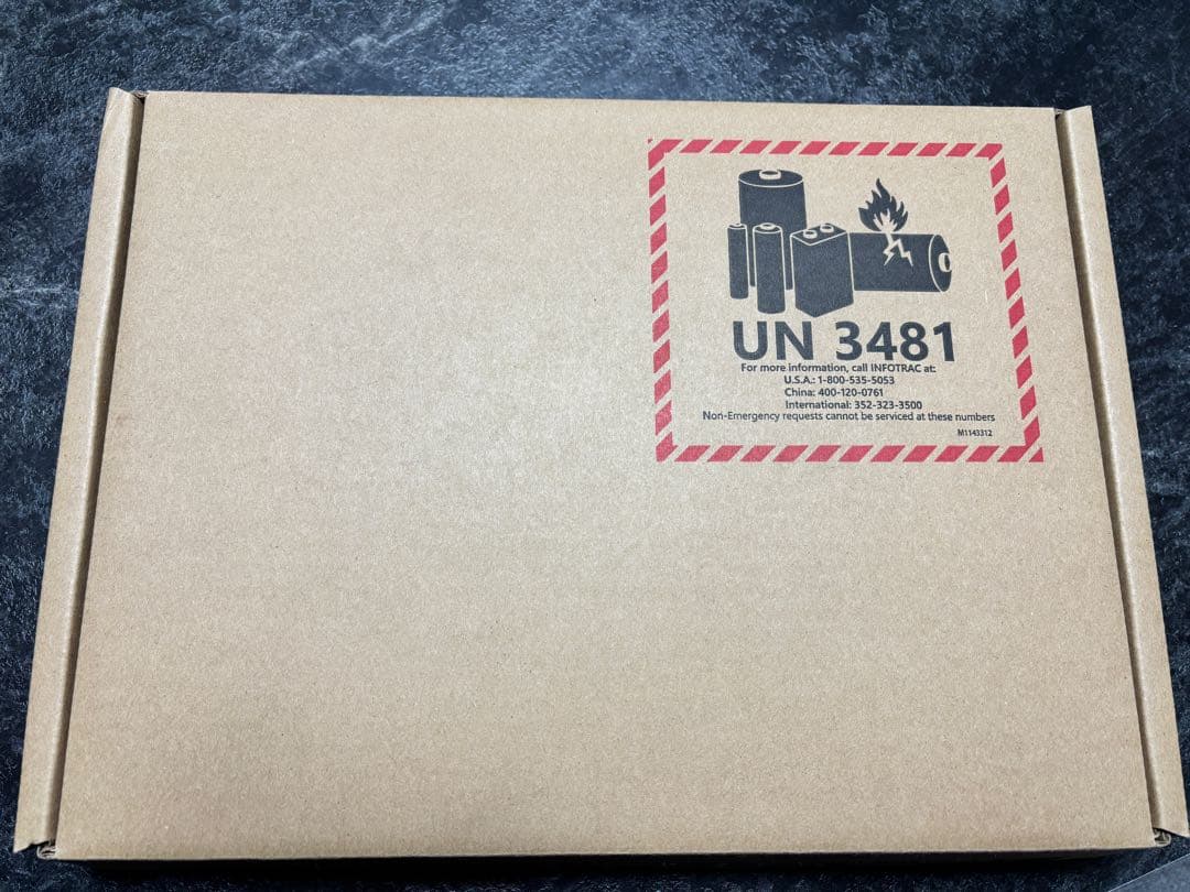 新品未使用　Surface Go 4 8GB/256GB プラチナム