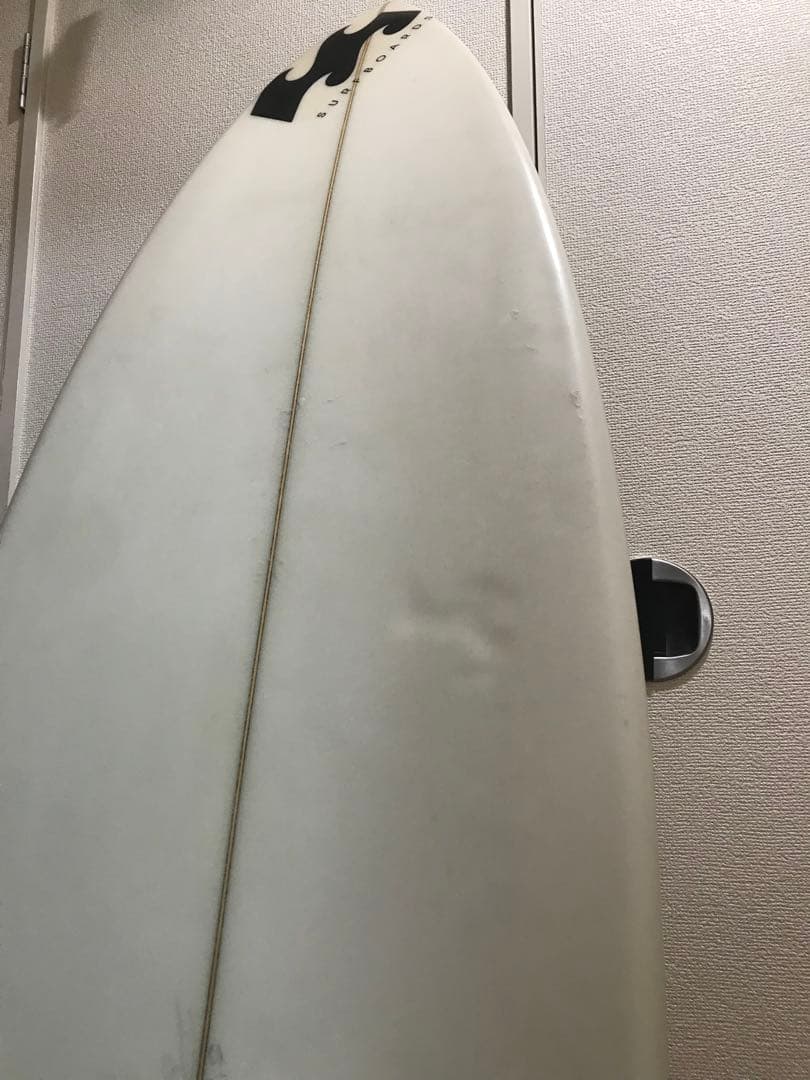 【フィン、パット付き】ビラボン　サーフボード5'11 ディランロングボトム