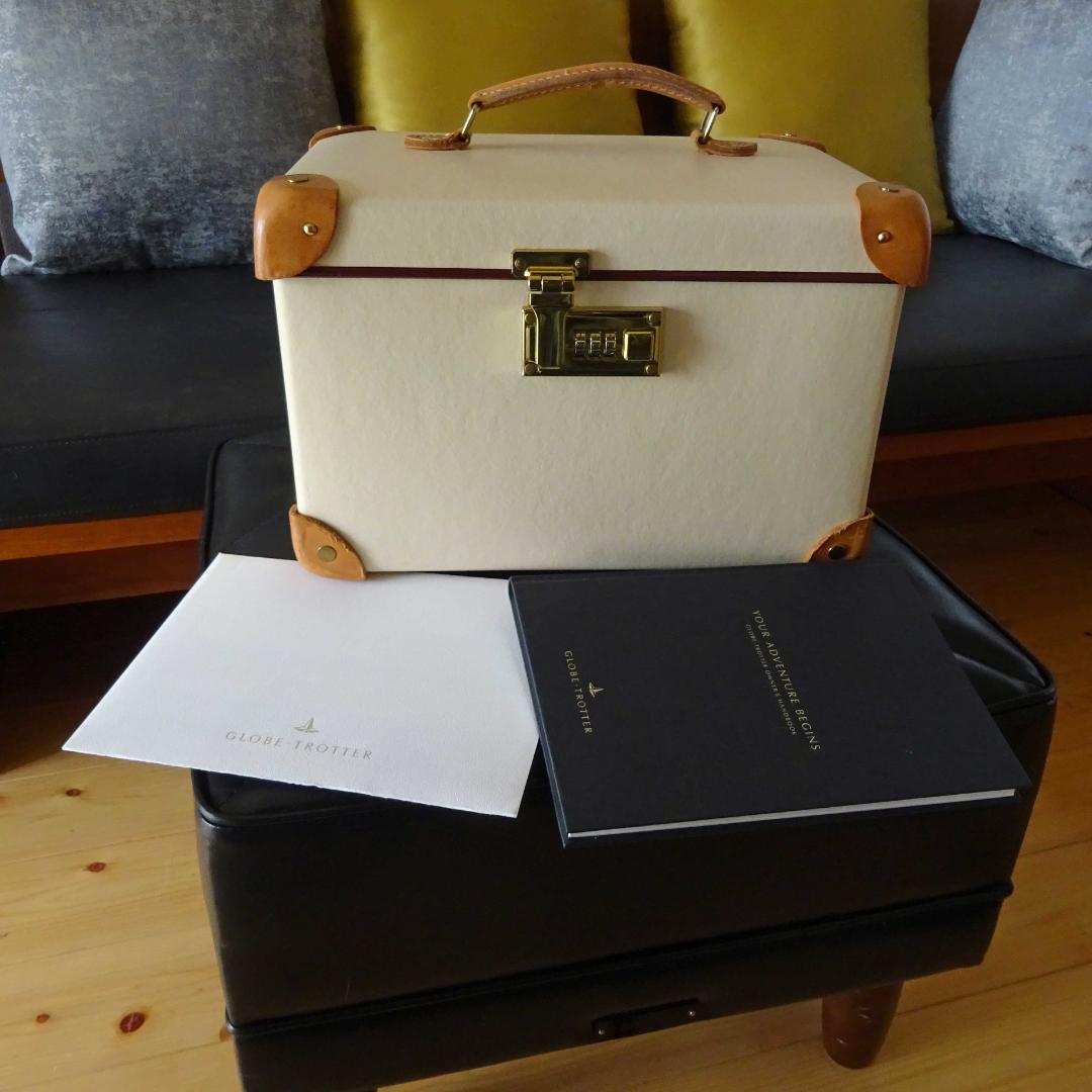 r*i様 GLOBE TROTTER グローブトロッター コスメケース13インチ