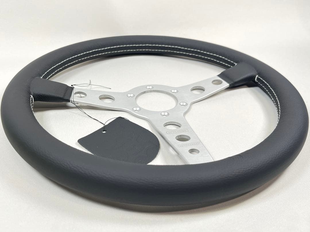 正規品新品 MOMO PROTOTIPO 350mm プロトタイプ P-2