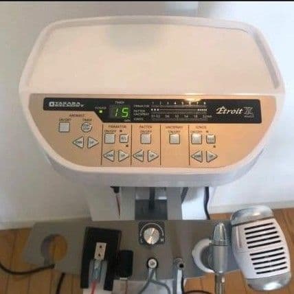 エステ業務用　エトロワヴァンロイヤル 複合機 美容機器