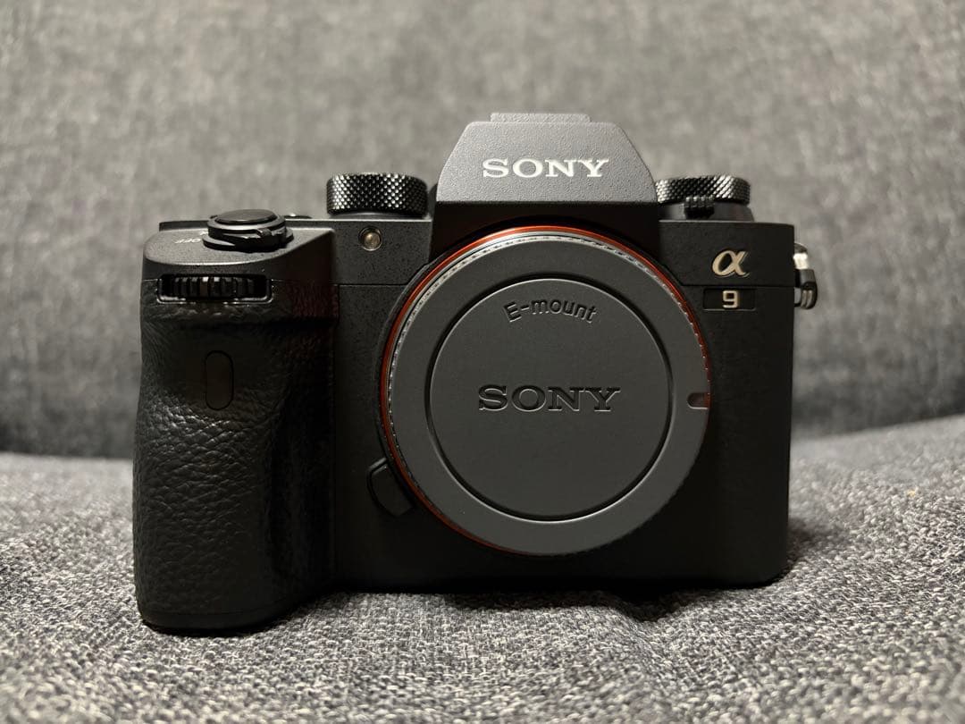ソニー Sony α9（ILCE-9) ミラーレスカメラ SDカード付き