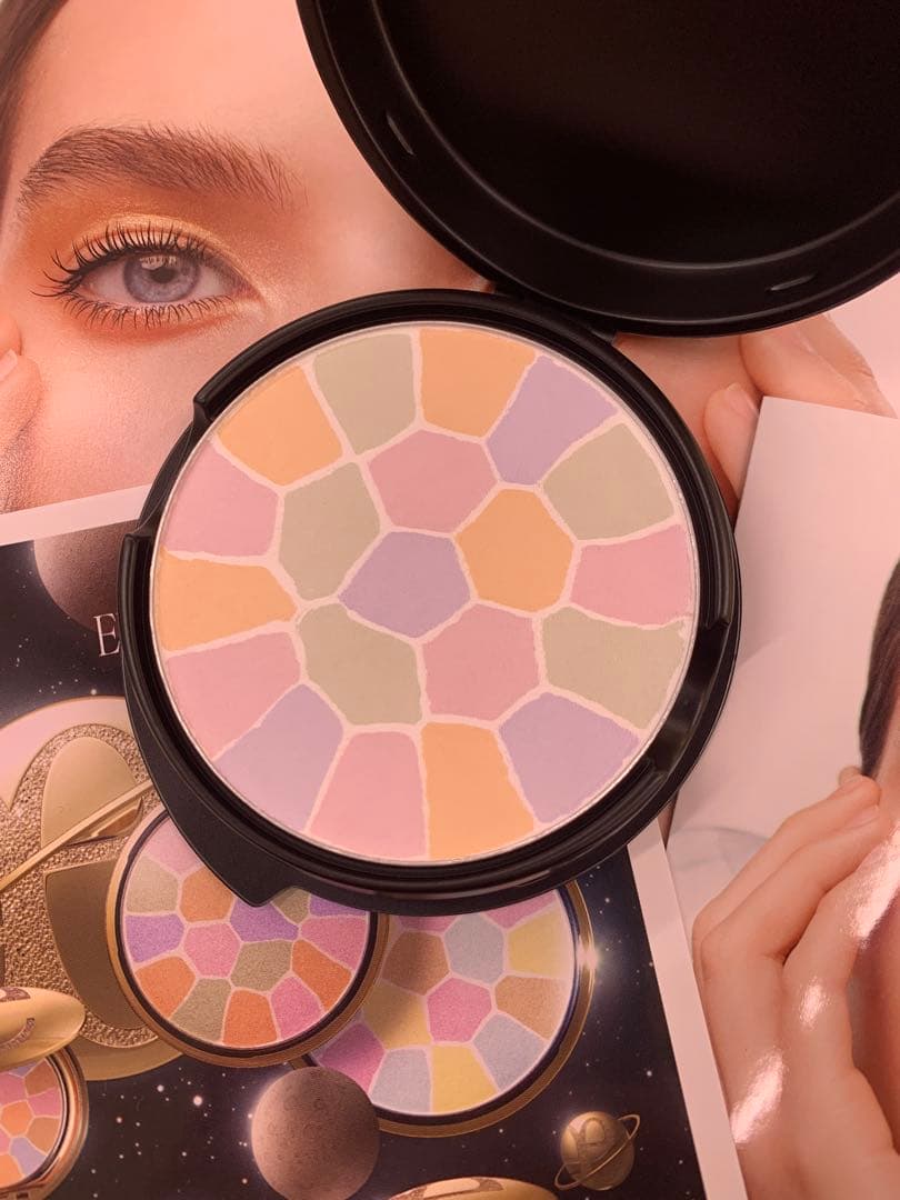 パフ付きエレガンス ラ プードルオートニュアンス 8.8g １