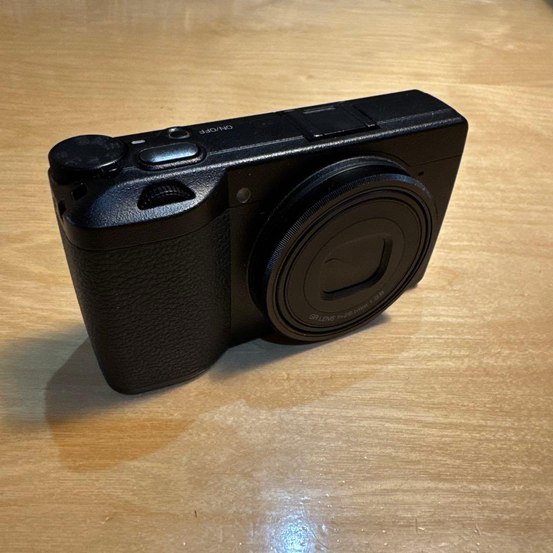 RICOH GR IIIx HDF コンパクトデジタルカメラ