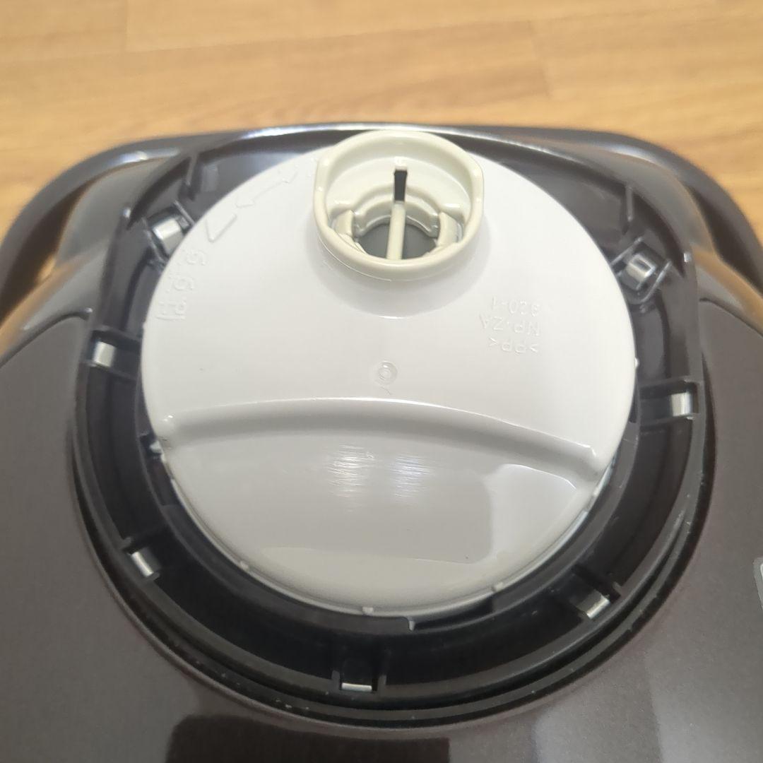 ZOJIRUSHI 象印 5.5合 極め炊き圧力IH炊飯器 NP-ZG10