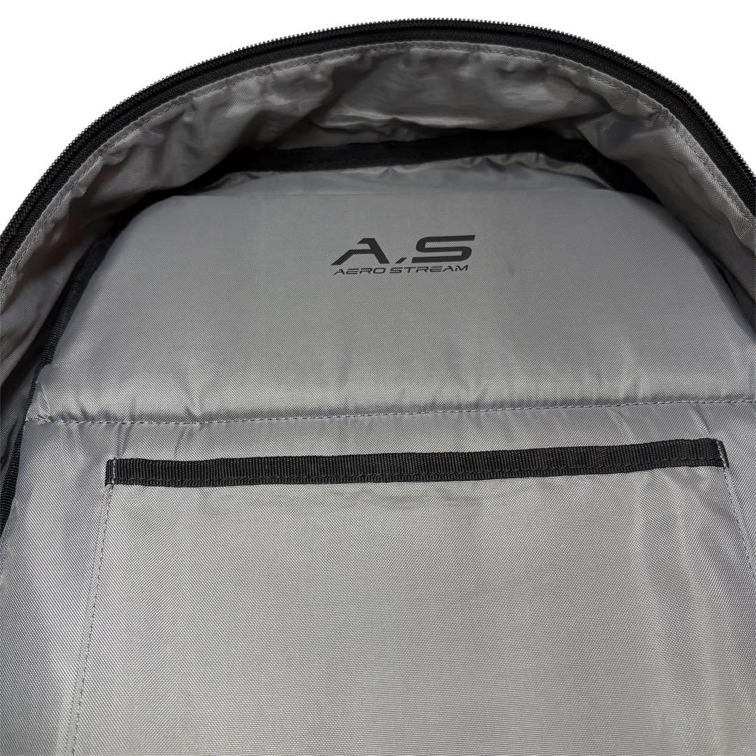 ほぼ未使用 デサントオルテライン エアロストリームバックパック 20L ブラック