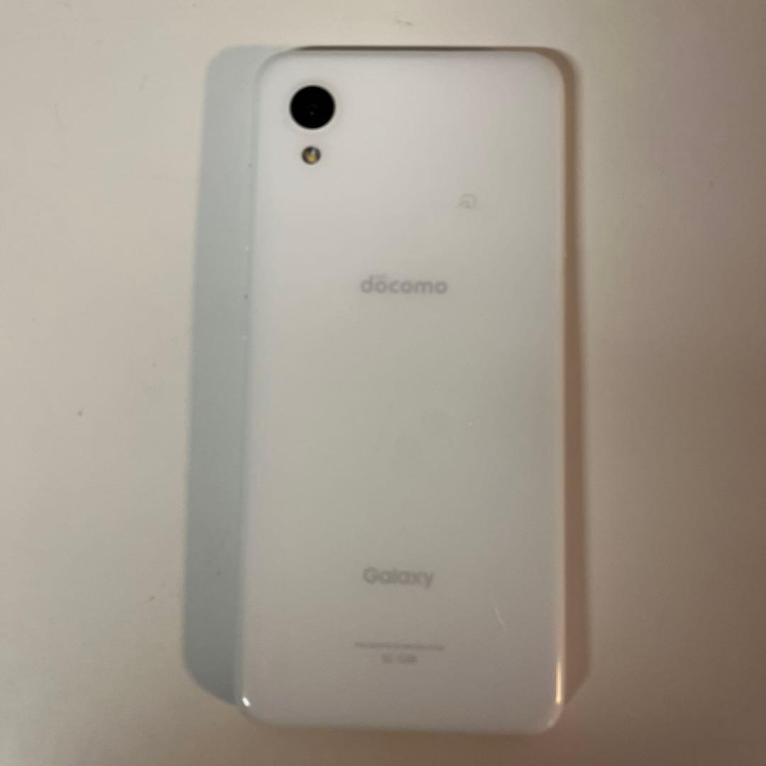 docomo Galaxy スマートフォン ホワイト
