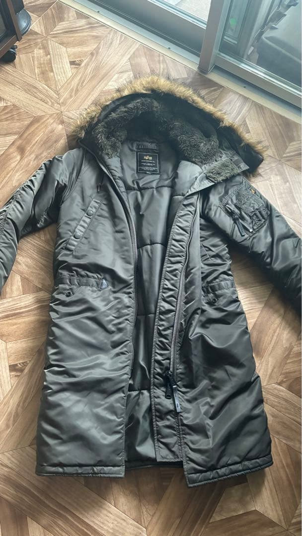 ダークグレー ミリタリージャケット ファー付き