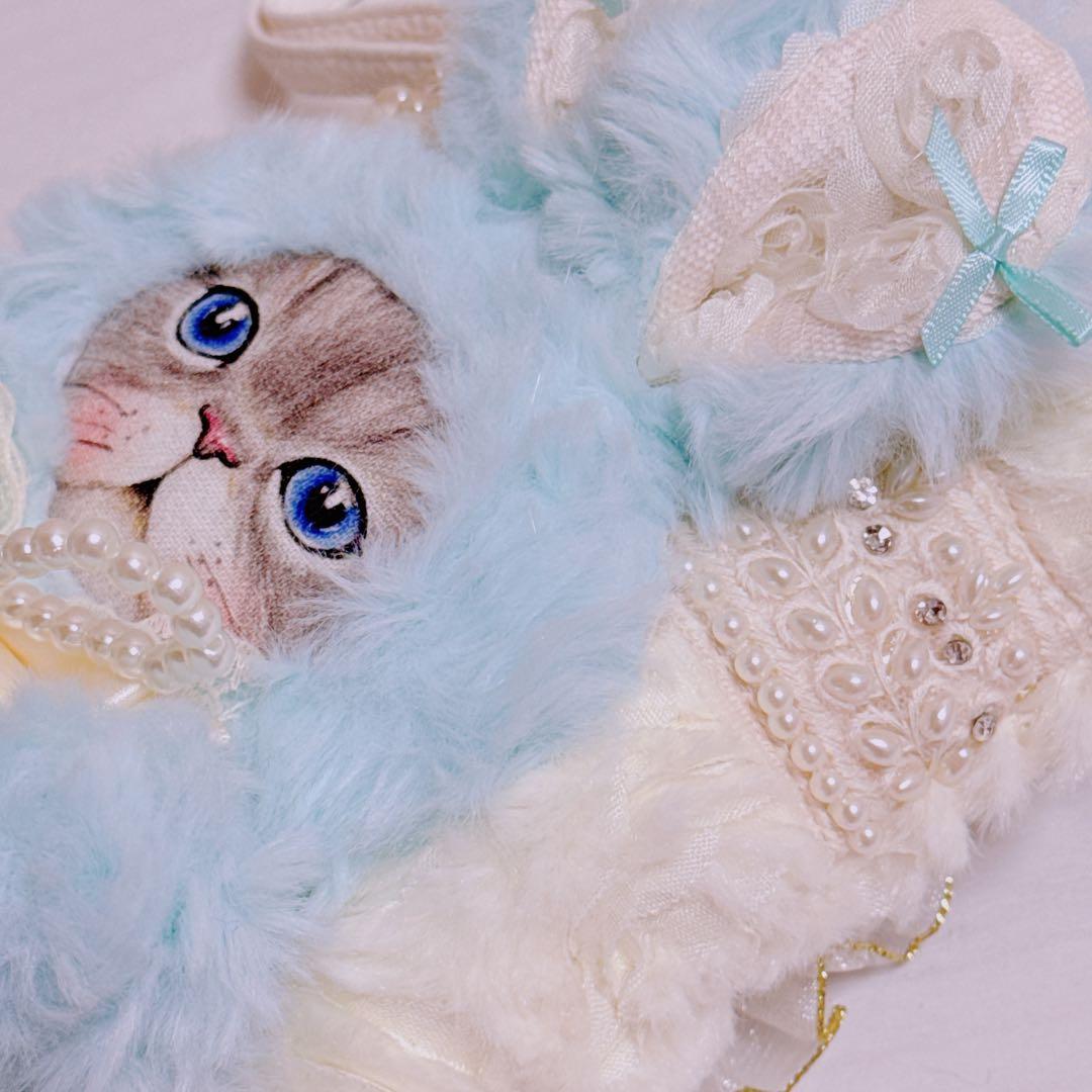 あ*き様 コヤンイサムチョン♡ミントブルーうさルミちゃんの薔薇ファーインド刺繍の