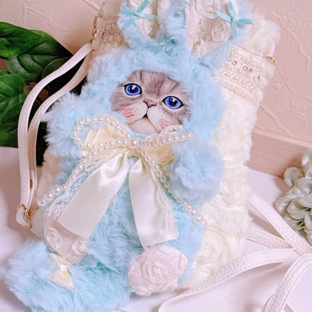 あ*き様 コヤンイサムチョン♡ミントブルーうさルミちゃんの薔薇ファーインド刺繍の