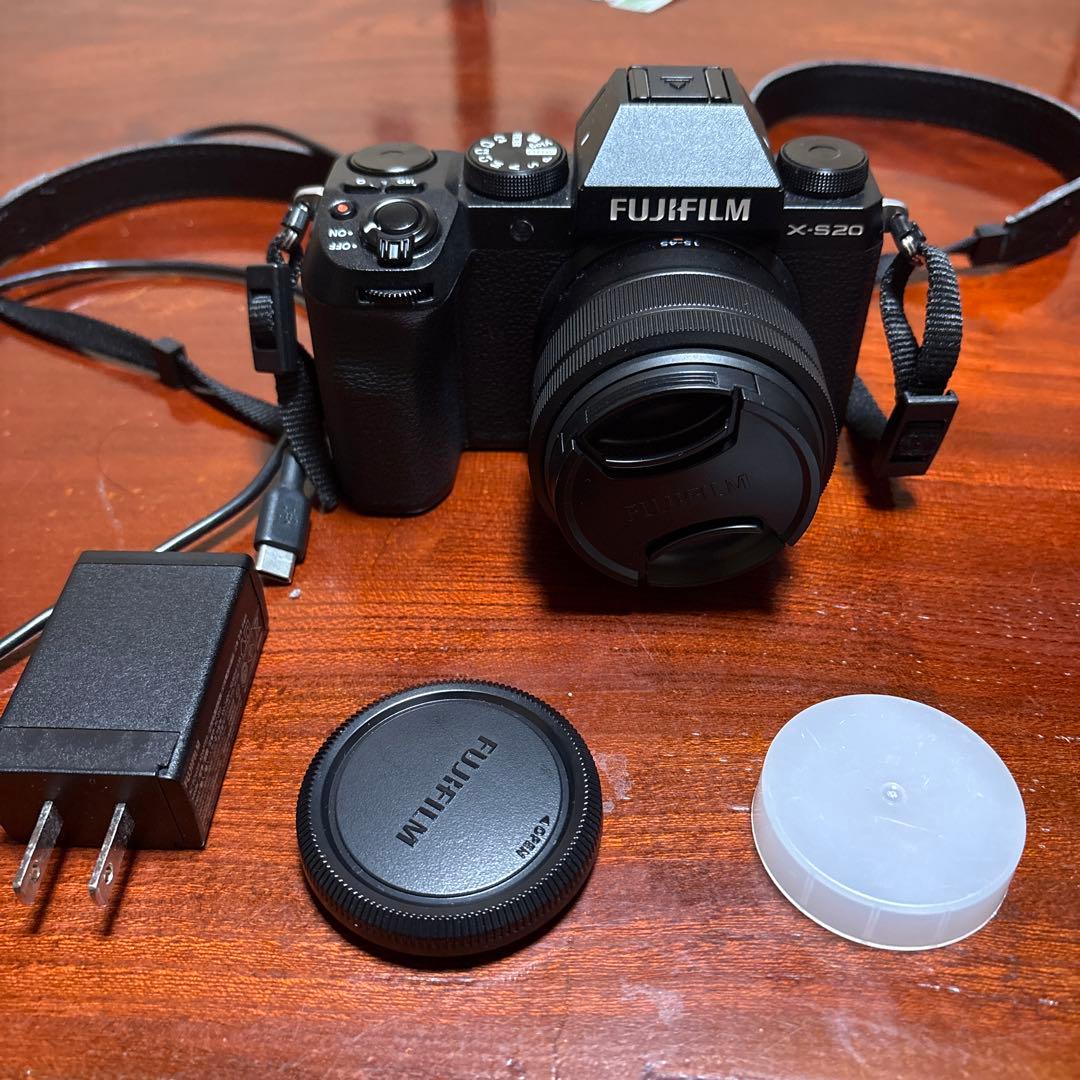 Fujifilm X-S20 ミラーレス一眼カメラ