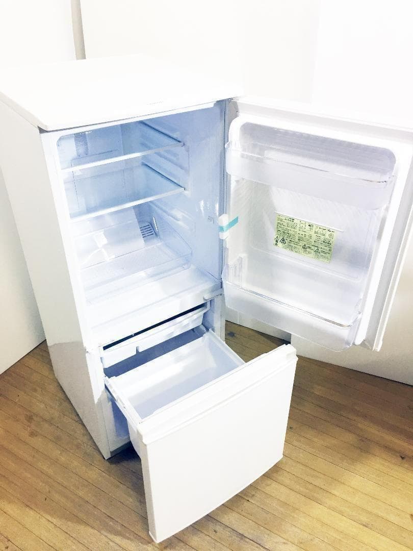 送料無料★SHARP 137L 冷蔵庫【SJ-D14C-W】